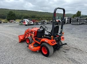 Envío gratis Kubota BX2380 Tractor agrícola con cargador de conexión rápida y cubo <500hrs 4WD 23HP Motor diésel 540 PTO Enganche de 3 puntos - Product Image 4