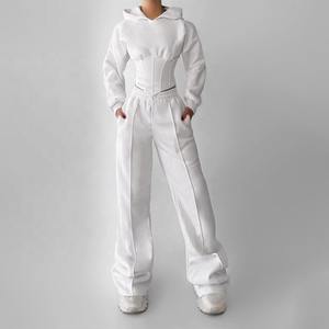 Chándal Blanco de Diseñador Personalizado para Mujer, 100% Algodón, Corte Ajustado - Product Image 1