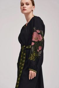 เดรสยาวคอวีสีดำแขนยาวปักลายดอกไม้, เดรสยูเครนทรงหลวมชายหาดลำลองสไตล์โบฮีเมียนสำหรับฤดูใบไม้ผลิฤดูใบไม้ร่วง - Product Image 6