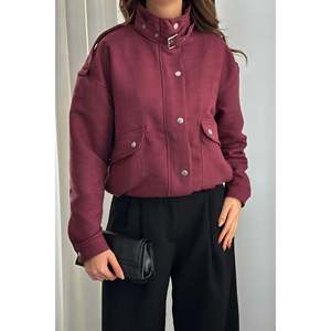 Chaqueta Corta con Cuello Alto Color Borgoña - Borgoña - Product Image 4