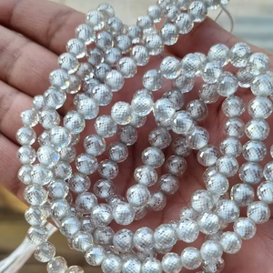 Perles de Moissanite de forme ronde blanche Perles à facettes - Product Image 1