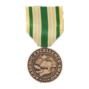 เข็มกลัดโลหะสังกะสีผสมดีไซน์แบบกำหนดเอง3D เคลือบทองแบบนิ่ม - Product Image 1