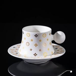 Ensemble de tasse et soucoupe à café et à thé en céramique à motif moderne avec boîte cadeau, écologique et durable, capacité de 230 ml, ronde pour la poignée - Product Image 2