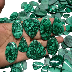 Malachite naturelle, cabochon de pierre précieuse en vrac, poli, certifié par un tiers, sans traitement, formes variées, pour la fabrication de pendentifs et bijoux - Product Image 1