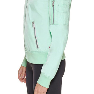 2024 hiver Softshell veste femmes haute qualité respirant coupe-vent vêtements de plein air grande taille fermeture à glissière imperméable entier - Product Image 6