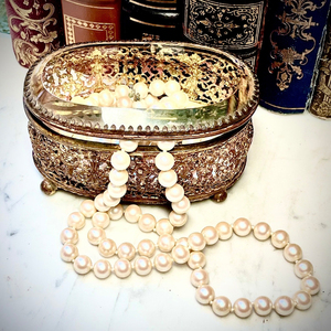 Boîte à bijoux en métal et verre en laiton pur conception en relief boîte à bijoux en métal fini doré au prix de gros pour accessoires de maquillage - Product Image 2