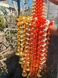 घंटी पार्टी के साथ पोम्पोम बीड स्ट्रिंग की आपूर्ति त्योहार होली दिवाली मंदिर सजावट के विचार रंगीन माला मंच की पृष्ठभूमि