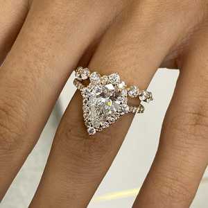 Anillo de compromiso de diamante cultivado en laboratorio de lujo certificado IGI, anillo de boda de Halo de corte de pera de oro de 14 quilates, joyería de mujer llena - Product Image 1