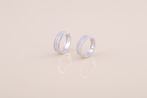 Pendientes de Aro con Doble Hilera de Diamantes Cultivados en Laboratorio con Certificación IGI, Oro Amarillo/Blanco y Rosa de 18K, Pendientes de Aro Huggie para Mujer - Product Image 4