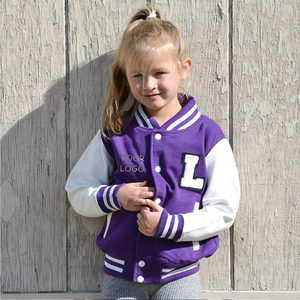 Veste de baseball varsity en laine d'hiver colorée personnalisée OEM à manches longues avec broderie en chenille pour enfants - Product Image 1