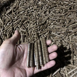 Briquettes de bois mélangées du Vietnam 6 mm à 8 mm – Combustible de chauffage haute efficacité pour maisons et usines – Approvisionnement durable en biomasse - Product Image 6