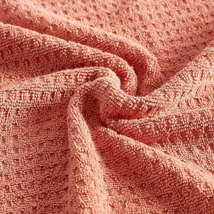 Serviettes de bain en coton biologique 100% de haute qualité personnalisées, couleur unie, séchage rapide, antibactériennes - Product Image 5