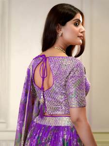Lehenga de Organza de Poliéster Morado con Estampado Floral, Bordado con Lentejuelas y Zari, Blusa y Dupatta a Juego, Ropa de Fiesta de Bollywood - Product Image 5