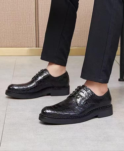 Chaussures habillées de luxe pour hommes en cuir à motif alligator – Chaussures de ville noires à lacets à semelle épaisse - Product Image 2