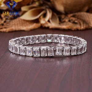 Bracelet de tennis en diamant taille émeraude certifié IGI 30.41 TDW 18K finition rhodiée en or blanc Style classique pour les fêtes de mariage - Product Image 2