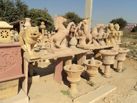 Artisanat en pierre de sable de vente chaude pour la décoration de jardin et d'hôtel directement du fabricant indien au prix d'usine