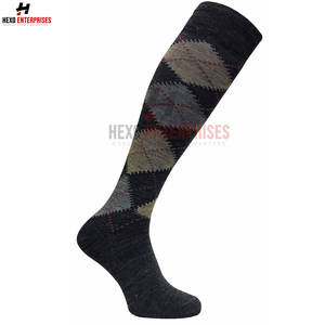 Chaussettes longues de service OEM Chaussettes de sport longues Chaussettes de sport longues personnalisées Vente en gros de chaussettes thermiques auto-chauffantes personnalisées de haute qualité pour hommes - Product Image 4