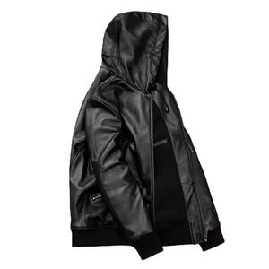 Veste en cuir PU noir pour homme à plusieurs poches avec capuche, coupe ajustée, style moto, fermeture éclair sur le devant et design personnalisé - Product Image 5