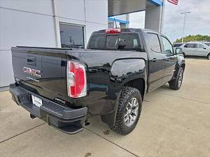 2022 GMC Acadia AWD AT4 Leather Seats Rear <b>Camera</b> Aluminum Alloy Roof Rack R17 Tire Size Gasoline Fuel Dark Automatic Gearbox - Product Image 4