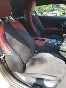 Voiture de sport compacte d'occasion 2023-2024, coupé 2 portes, performance, pneus R17, maniabilité agile et design sportif - Sans accident - Product Image 6