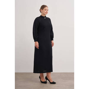 Robe de soirée fourreau longue noire à sequins avec perles et plumes, taille naturelle - Product Image 2