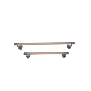 Porte-serviettes en verre givré rose mat de 45 cm avec supports en acier inoxydable brossé, idéal pour les serviettes de toilette ou de bidet dans les petites salles de bain - Product Image 4