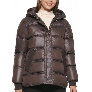 OEM moda diseño personalizado invierno cálido abajo de las mujeres al aire libre Puffer chaqueta moda ropa abajo chaqueta transpirable - Product Image 1