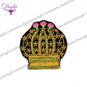 Broche de árbol de Navidad de alta calidad, broche de seguridad de tela de alambre metálico bordado a mano, accesorio de ropa personalizable - Product Image 5