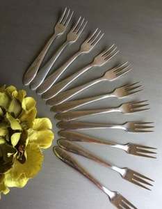 Ensemble de fourchettes en acier inoxydable de bonne conception dans une finition élégante avec un style élégant, parfait pour les mariages de table et les repas à l'hôtel - Product Image 3