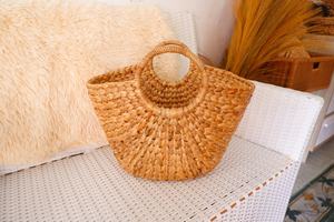 Sac fourre-tout écologique en jacinthe d'eau en jonc de mer fait à la main grande capacité Style rétro de style vintage pour les femmes à la mode et modernes - Product Image 5