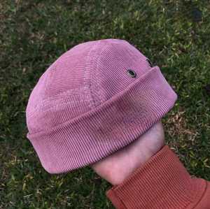 Casquette personnalisable avec logo sur mesure pour le cyclisme, la pêche, les sports, le ski, la plage, les voyages, les affaires, l'extérieur, la maison, les fêtes et autres occasions. - Product Image 1