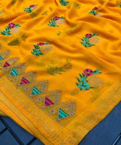 Sari de Fiesta en Algodón de Diseño para un Estilo Chic, Sari de Boda en Seda Banarasi para una Elegancia Impresionante - Product Image 5