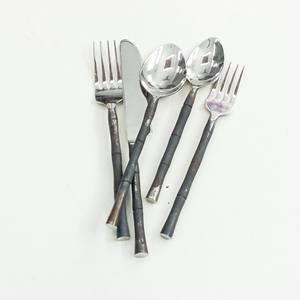 El mejor fabricante y proveedor de juego de cubiertos de diseño moderno de la India con mango forjado a mano, respetuoso con el medio ambiente y para bodas - Product Image 1