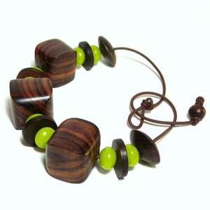 สายคล้องคอสั้นปรับได้คุณภาพสูงสำหรับผู้หญิง ดีไซน์ทันสมัย วัสดุ EVA เป็นมิตรกับสิ่งแวดล้อม เหมาะสำหรับงานแต่งงาน - Product Image 2