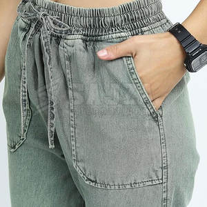Joggers lavados con ácido para mujer hechos con materiales de alta calidad fabricados en Pakistán para un aspecto de moda único - Product Image 6