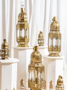 Lanterne en métal doré et en verre de style royal, éclairage décoratif élégant pour la maison, les événements, la décoration latérale et les cadeaux de luxe - Product Image 3