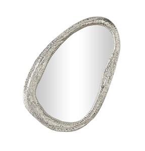 Cadre de miroir mural ovale en aluminium plaqué or de style antique avec design orné, parfait pour les pièces classiques et traditionnelles - Product Image 5