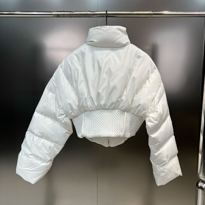 แจ็คเก็ตบับเบิ้ลผ้าแคนวาสยอดนิยมสำหรับฤดูหนาว แจ็คเก็ตพัฟเฟอร์ผู้ชายแบบสั่งทำพิเศษ คอตั้ง โลโก้ด้านหน้า ดีไซน์เย็บติดกันอย่างมีสไตล์ ช่วงเอว - Product Image 2