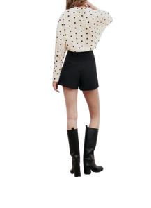 Chemise moderne à pois pour femmes avec tissu confortable et design élégant pour un usage quotidien disponible à des prix de gros - Product Image 3