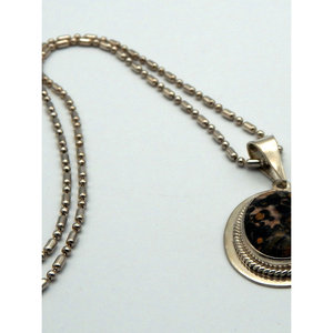 Collana a maglie alternate in oro 14K e argento Sterling 925 con ciondolo geometrico rodiato in agata e perla d'acqua dolce - Product Image 5