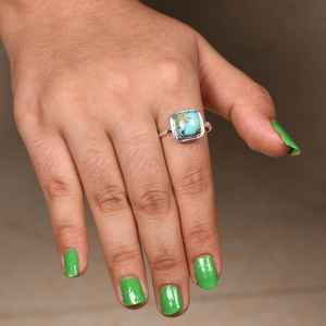 Bague carrée en argent sterling avec cabochon en turquoise Kingman, faite à la main, bijoux de luxe bohème et sud-ouest, cadeau unique pour elle - Product Image 2
