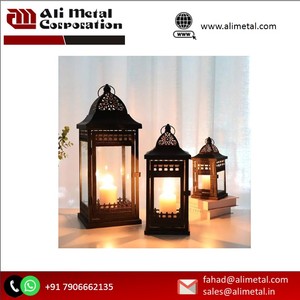 Juego de 2 faroles para portavelas naturales con diseño de marco moderno, adición perfecta tanto para el día a día como para la decoración de temporada - Product Image 3