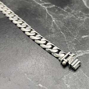 Pulsera de Plata Maciza 925K con Eslabones Cubanos para Hombre, Diseño Atrevido y Elegante, Forma de Cruz Única, Regalo Perfecto para Motociclistas y Amantes del Estilo Vaquero - Product Image 4