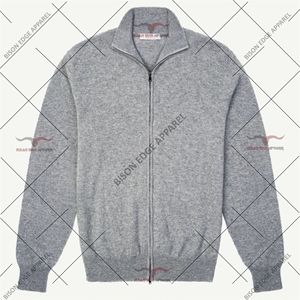 Cardigan en laine mérinos et cachemire à fermeture éclair intégrale pour homme, couleur vert olive, de la marque Bison Edge Apparel, respirant, idéal pour l'hiver, fabrication OEM. - Product Image 5