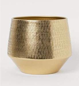 Jarrón de mesa de metal de diseño para hoteles de lujo, restaurantes y salas de banquetes con estilo interior moderno - Product Image 1