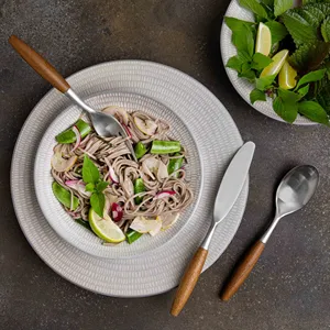 Ensemble de couverts élégant en acier inoxydable avec manche en bois, parfait pour les mariages, les repas modernes et la vaisselle élégante. - Product Image 1