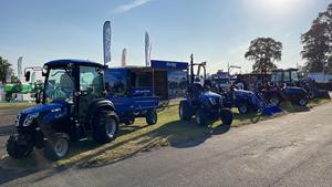 Tractor de Ruedas Usado Solis 60XL 4WD con Motor de 60HP, Transmisión por Engranajes, Bomba y Rodamientos, Alta Productividad, en Venta - Product Image 5