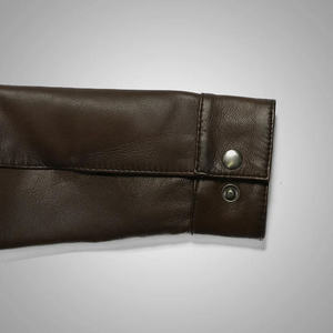 Chaqueta de Cuero Varsity Personalizada para Mujer, de Piel de Oveja Genuina, con Diseño Repujado, Estilo Motociclista, Transpirable y Ecológica - Product Image 3