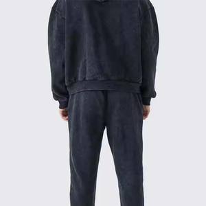 Conjunto de chándal deportivo ajustado personalizado para hombre, chándal deportivo para fitness, diseño personalizado, chándal de lavado ácido para hombre con serigrafía - Product Image 2