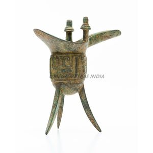 Ensemble de vases en métal de bonne qualité de couleur or élégante avec une forme ronde classique et un design intemporel parfait pour tout cadre de maison - Product Image 2